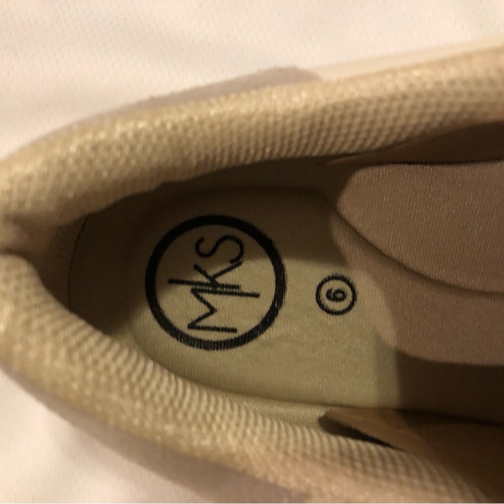 Michael Kors Women’s Cream and Gold Star Sneakers 6 - Picture 5 of 5